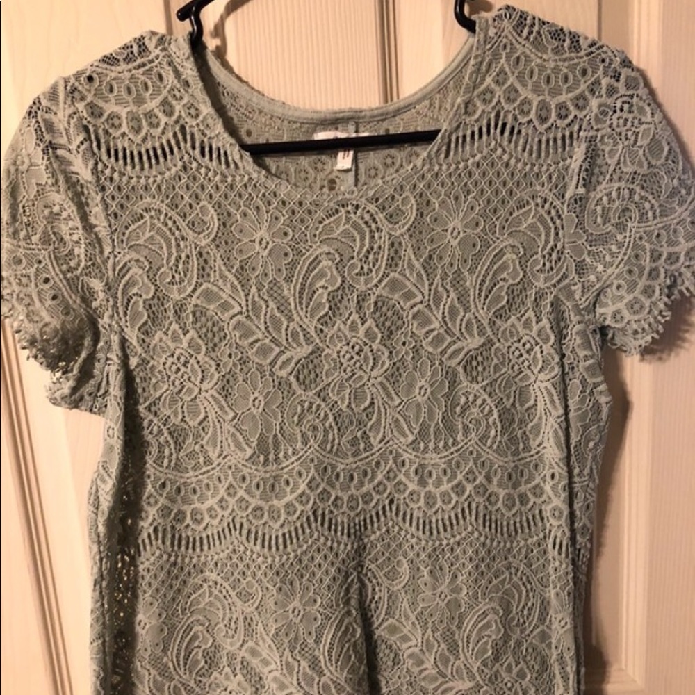 Maurice’s size Large lace top